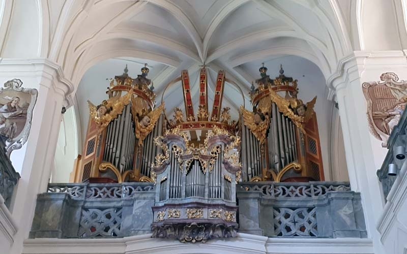 Blick zur Orgel der Stiftskirche des Klosters Želiv