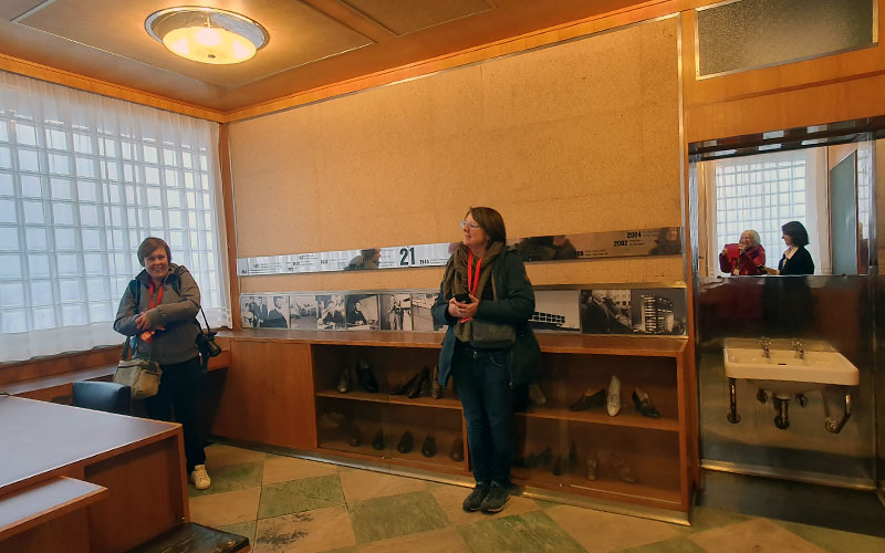 Blick in das Büro im Aufzug