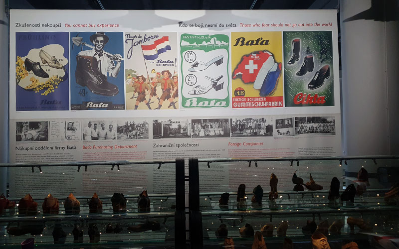 Plakatwerbung aus vergangenen Zeiten