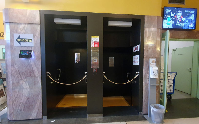 Pater Noster im Wolkenkratzer