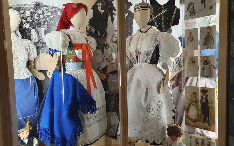 Das Trachtenmuseum in Ostrov