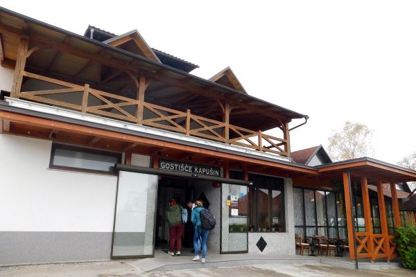 In der Bela Krajina gibt es viele ausgezeichnete Restaurants: Gradac – Gostilna Kapušin