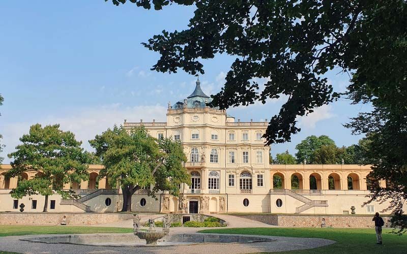 Schloss Ploskovice