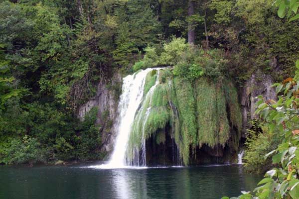 16 Seen, traumhafte Wasserfälle - das ist Plitivice