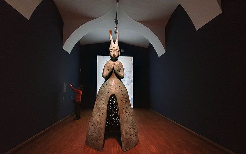 Usagi Kannon von Leiko Ikemura in der Albertina